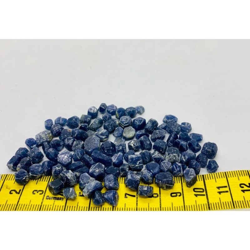 saphir bleu cristal naturel