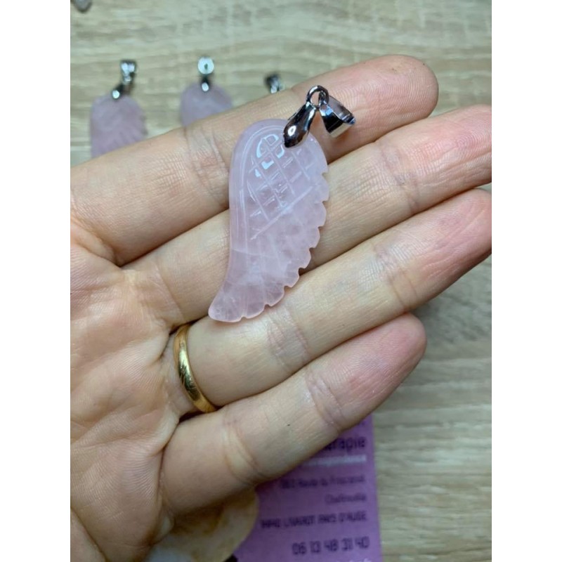 Pendentif quartz rose aile d'ange