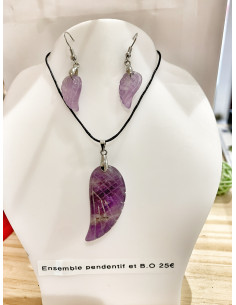 Parure pendentif et boucles d’oreilles ailes d’ange en pierres naturelles