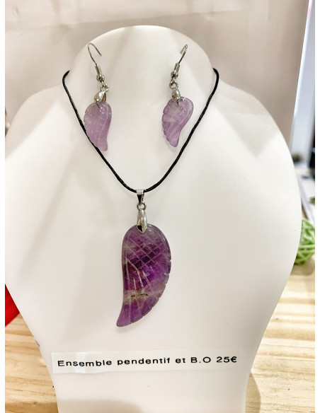 Parure pendentif et boucles d’oreilles ailes d’ange en pierres naturelles