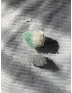 Apophyllite verte brute