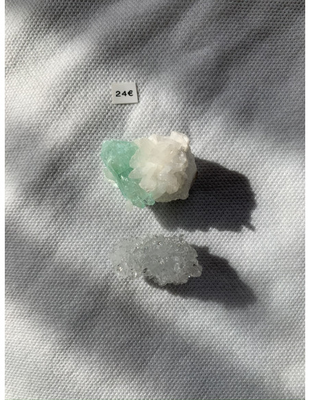 Apophyllite verte brute