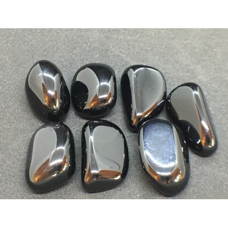 pierre polie obsidienne noire